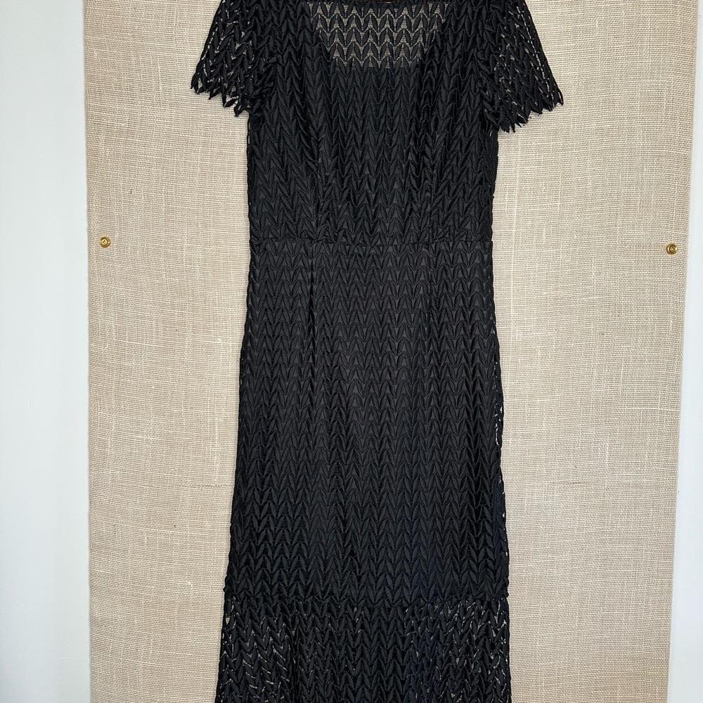 Kay Unger Black Midi Lace Dress